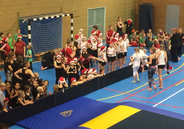 Gymnastikuppvisning jul 2016