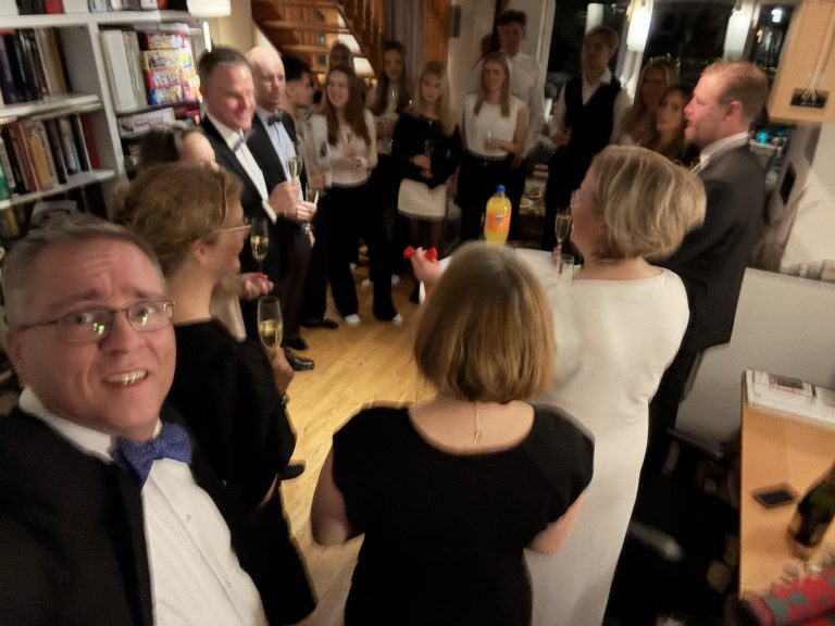 25-12-31 18-19-04 2308