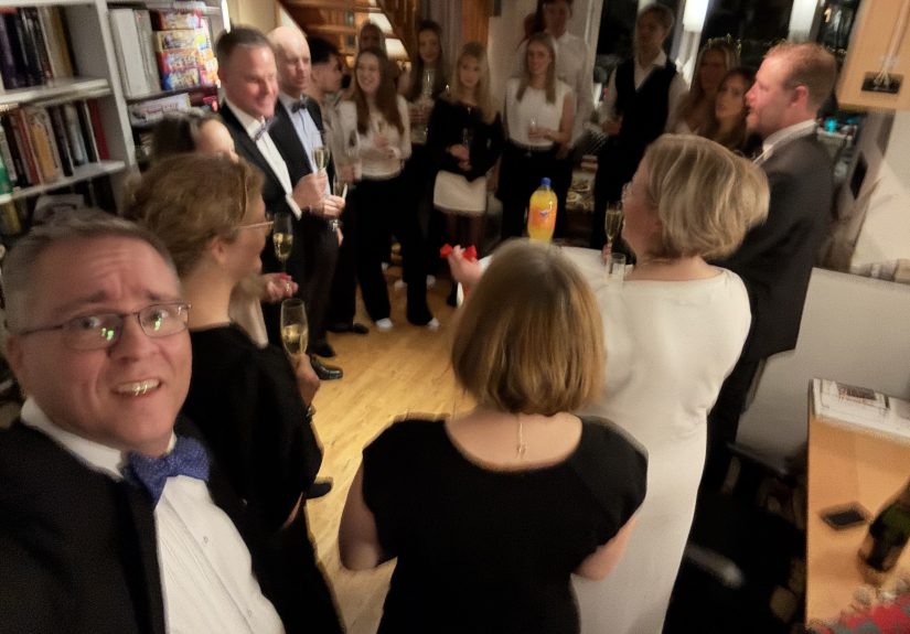 25-12-31 18-19-04 2308