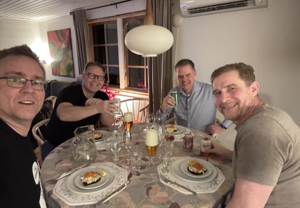 26-03-21 20-06-00 3015