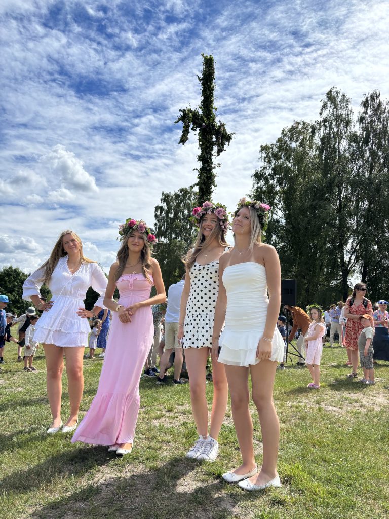 26-06-19 13-51-10 3613